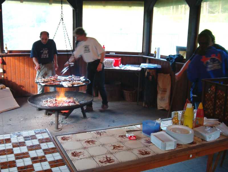 25 Jahre Kfertreter - Grillmeister in action