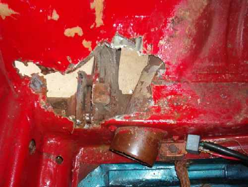 Rostschaden �ber der Hinterachse - vorher/nachher